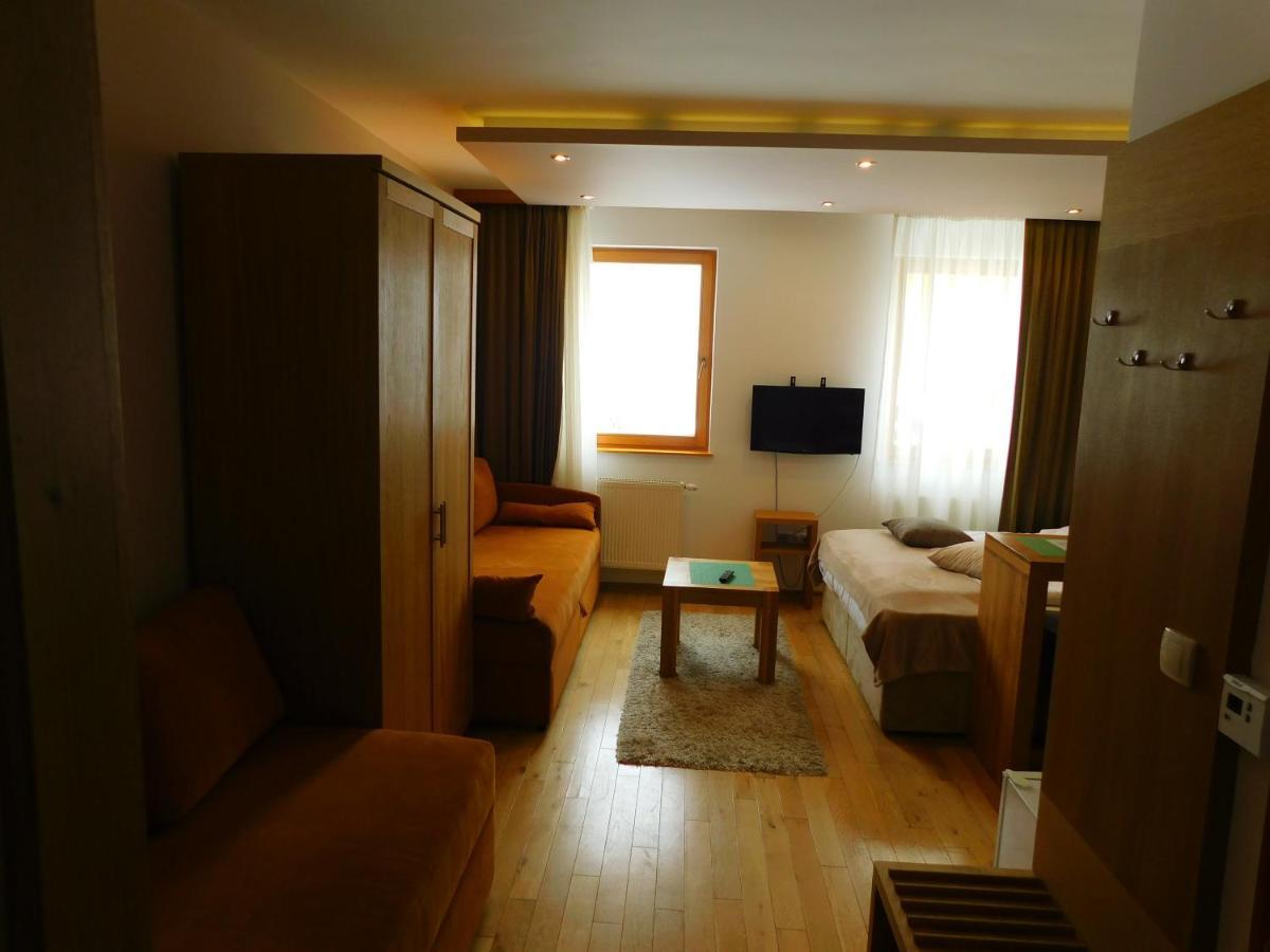 Apartments Rapid Яхорина Екстер'єр фото