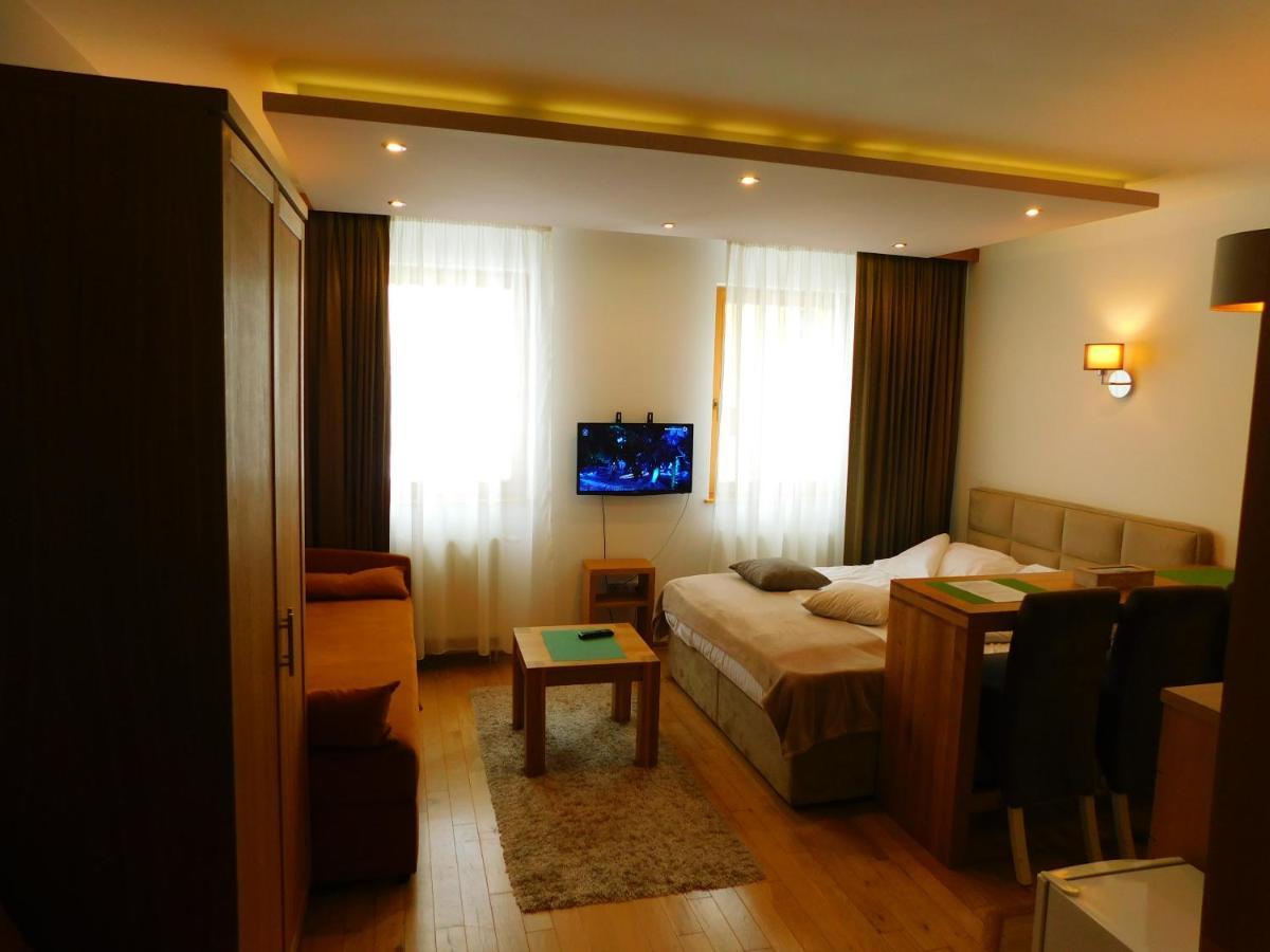 Apartments Rapid Яхорина Екстер'єр фото
