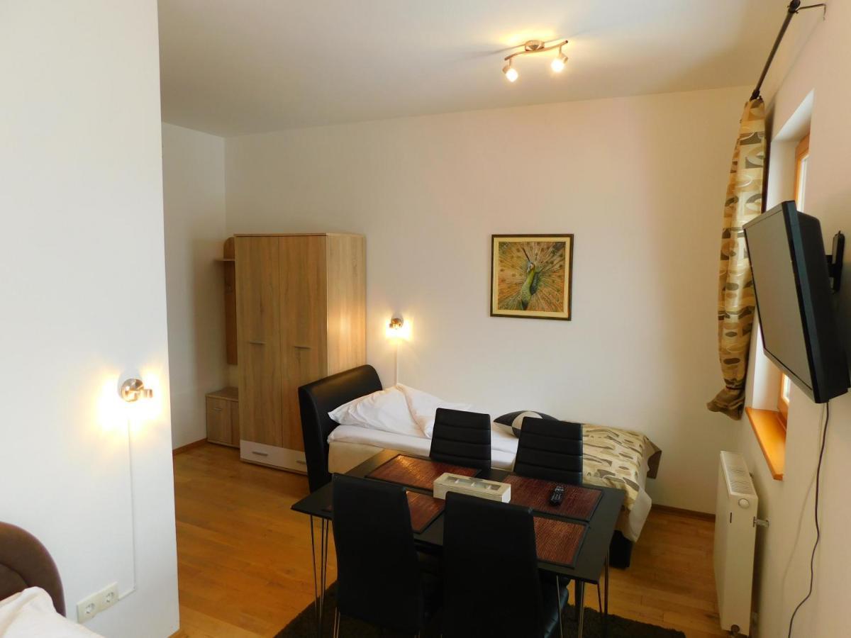 Apartments Rapid Яхорина Екстер'єр фото